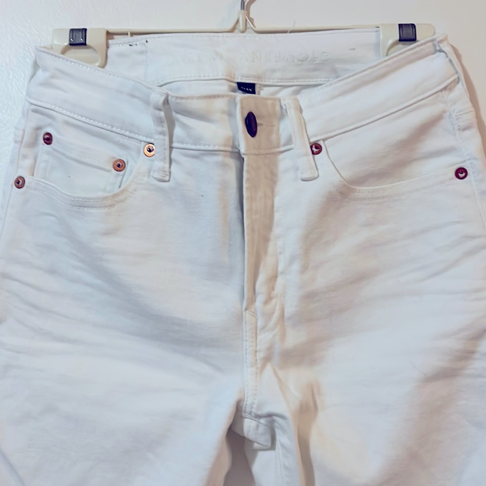American Eagle men’s jeans